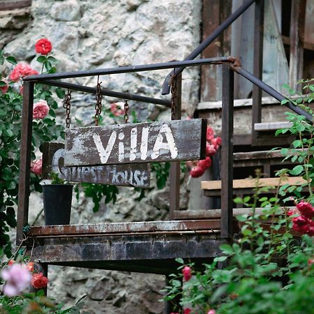 Villa Mestia Hotel Bagian luar foto